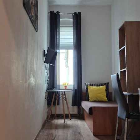 Hostel Tulip - Pokoj Nr 8 Ze Wspolna Lazienka I Kuchnia شتشيتسين المظهر الخارجي الصورة